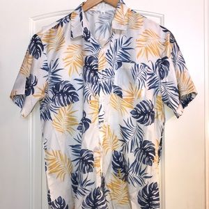 Men’s size medium shirt